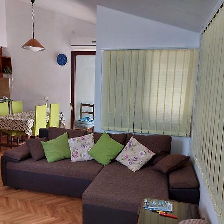 Apartment Silvana Božava Exterior foto